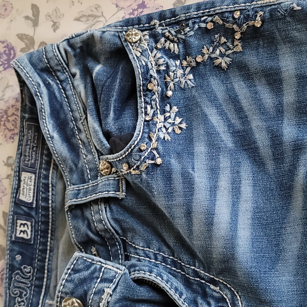 Miss me rhinestone capri